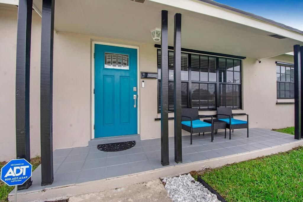 Modern Getaway Near The Beach With Room For A Boat West Palm Beach Ngoại thất bức ảnh