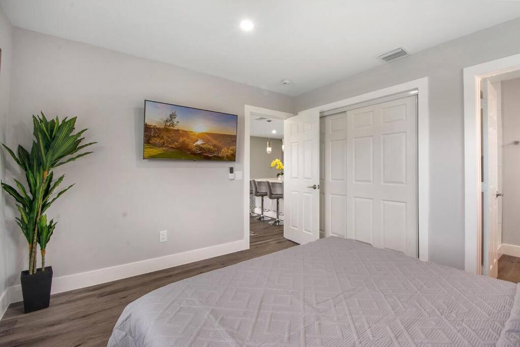 Modern Getaway Near The Beach With Room For A Boat West Palm Beach Ngoại thất bức ảnh